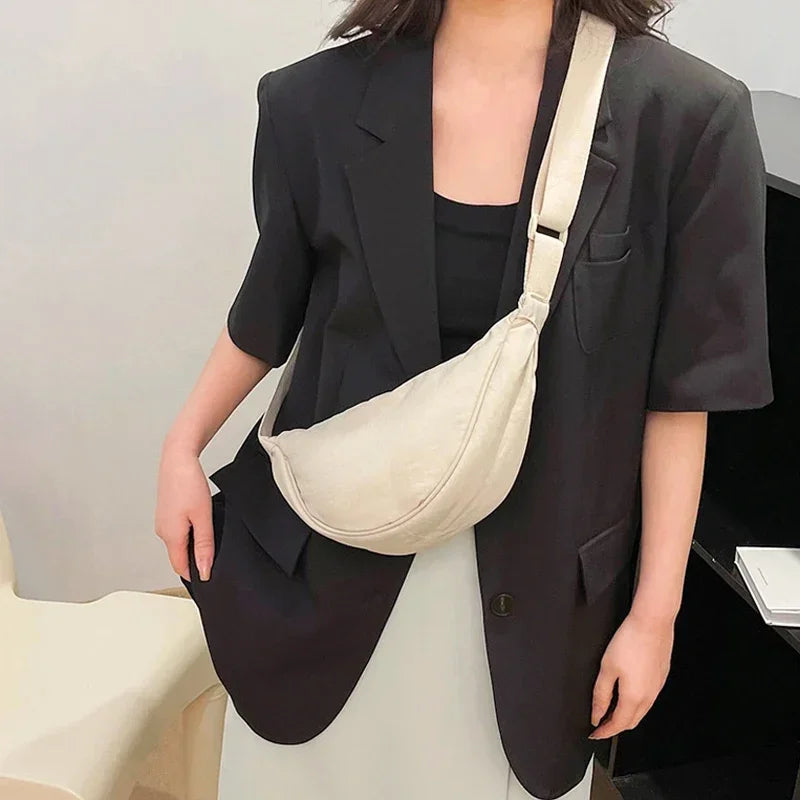 Nylon Hobos Chest Shoulder Bag Large Capacity Travel Crossbody Half Moon Belt Messenger for Women Bags